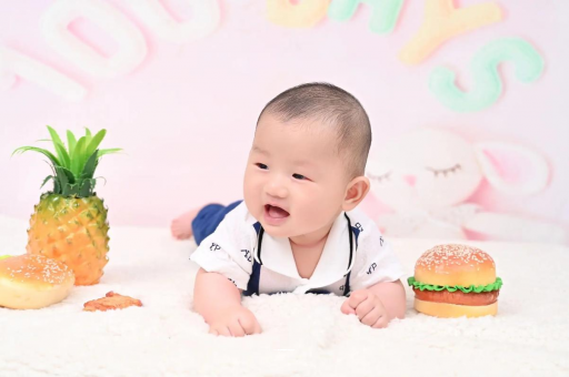 江苏宝宝在妈妈肚子里